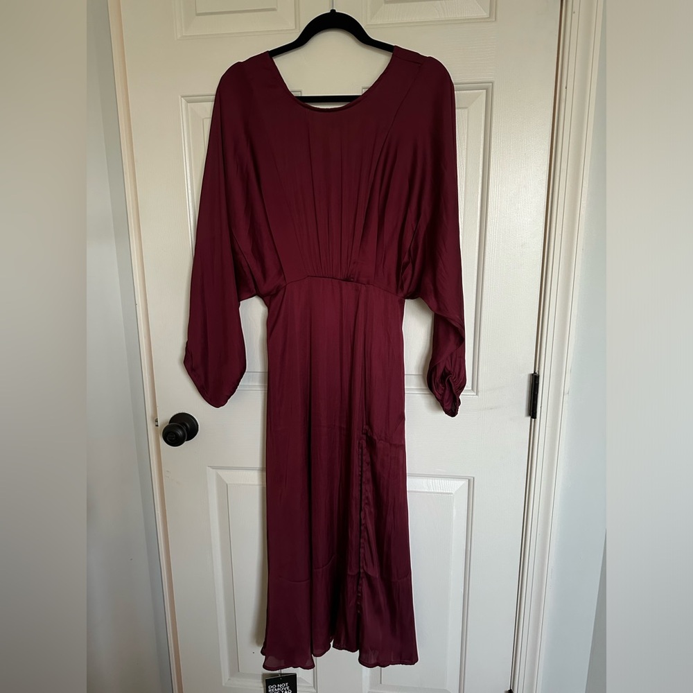 NWT ASTR The Label Dolman Sleeve Midi Dress
